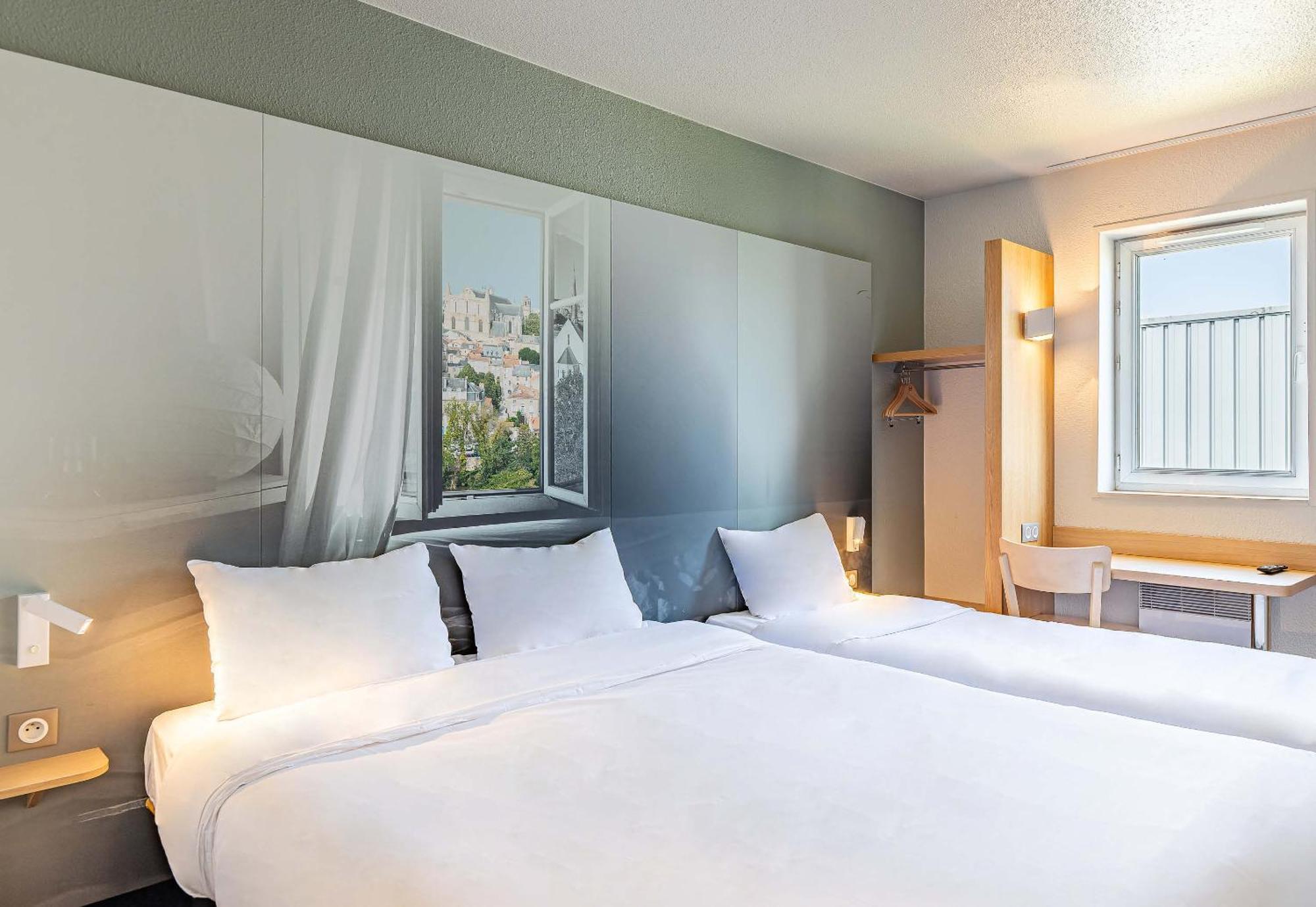 B&B Hotel Poitiers 1 Futuroscope Чассенеуил-Ду-Поитоу Экстерьер фото