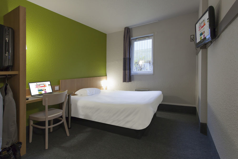 B&B Hotel Poitiers 1 Futuroscope Чассенеуил-Ду-Поитоу Экстерьер фото